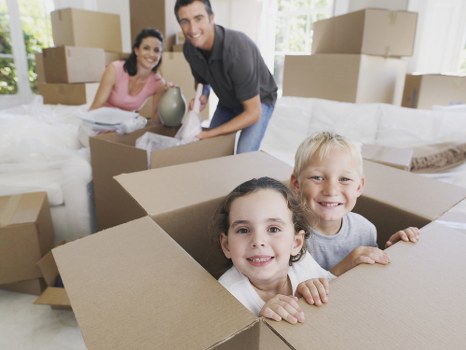 Moving van service for Holland Park residential streets