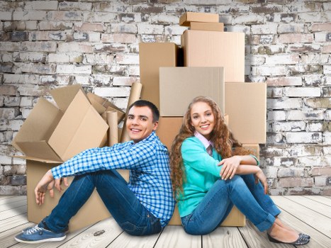 Removal team preparing a house move in Holland Park