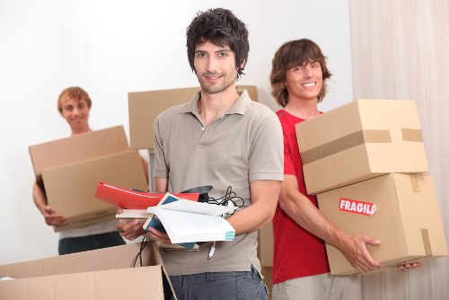 Local packing and unpacking service for Holland Park moves
