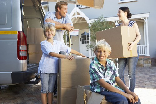 Careful delivery service for flats and homes in Holland Park
